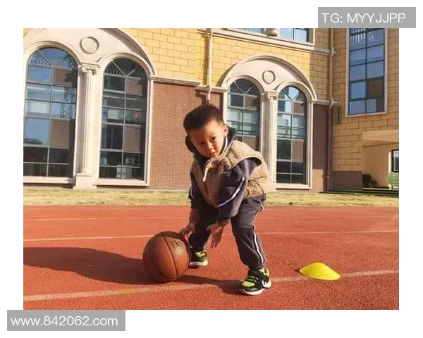 对话黄静：回顾她的篮球生涯与成长历程的精彩瞬间